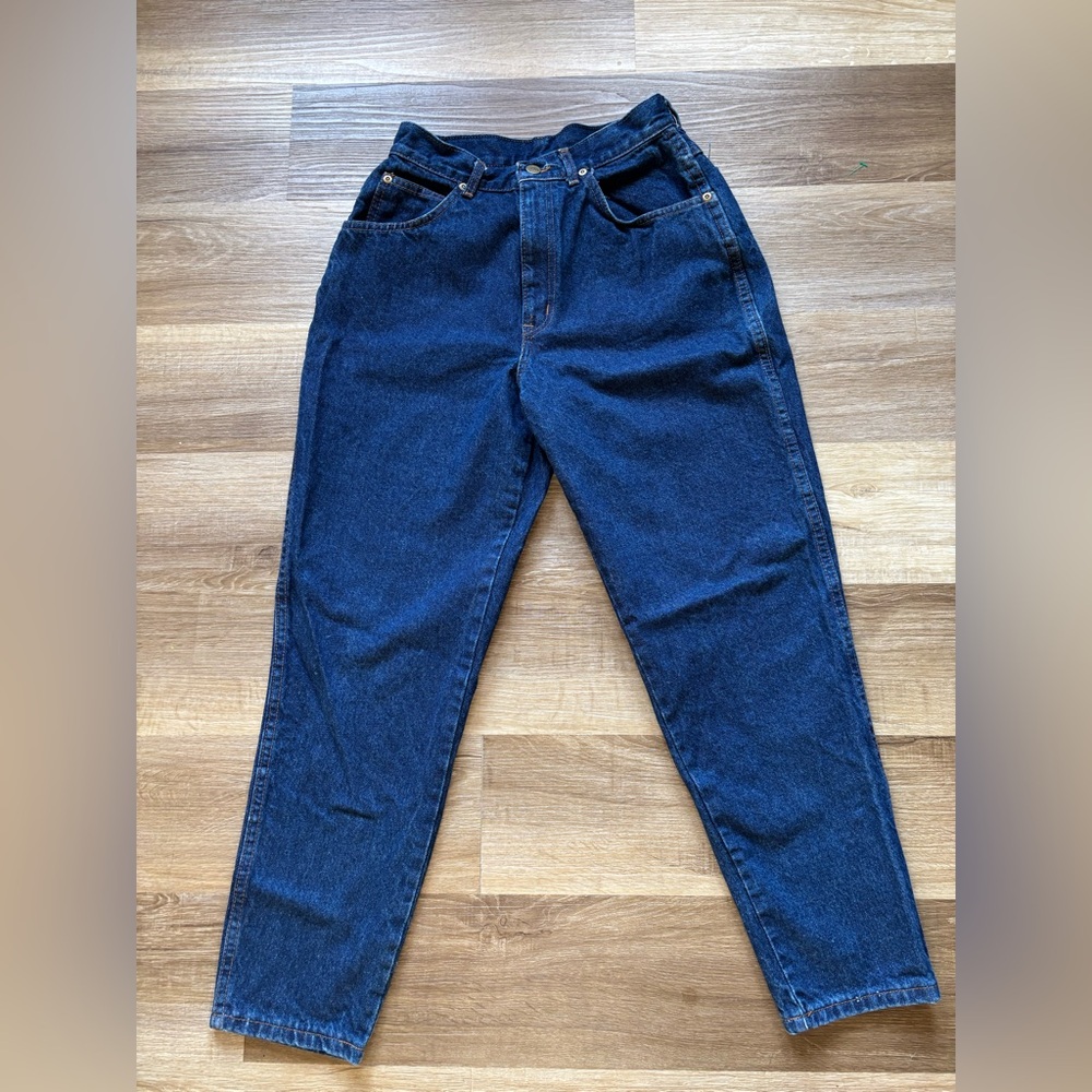 Vintage CHIC Dark Denim straight leg women’s jeans made in the USA